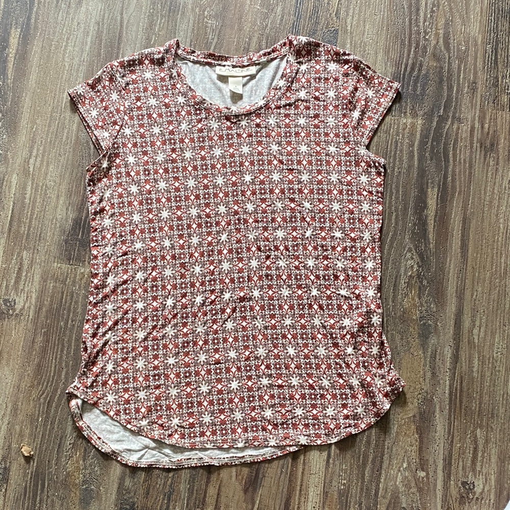 Chic Floral Women's Top - Red and White